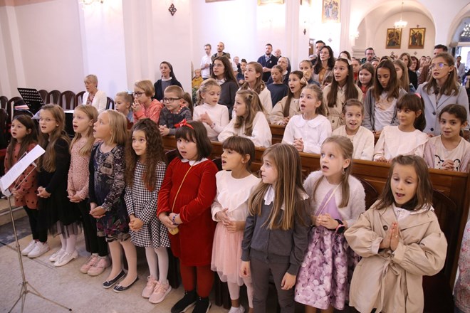 ​Dan „Katoličke osnovne škole Svete Uršule“ proslavljen misom u varaždinskoj katedrali
